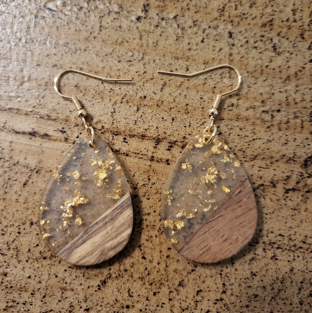Elegant Gold and Brown Teardrop Earrings